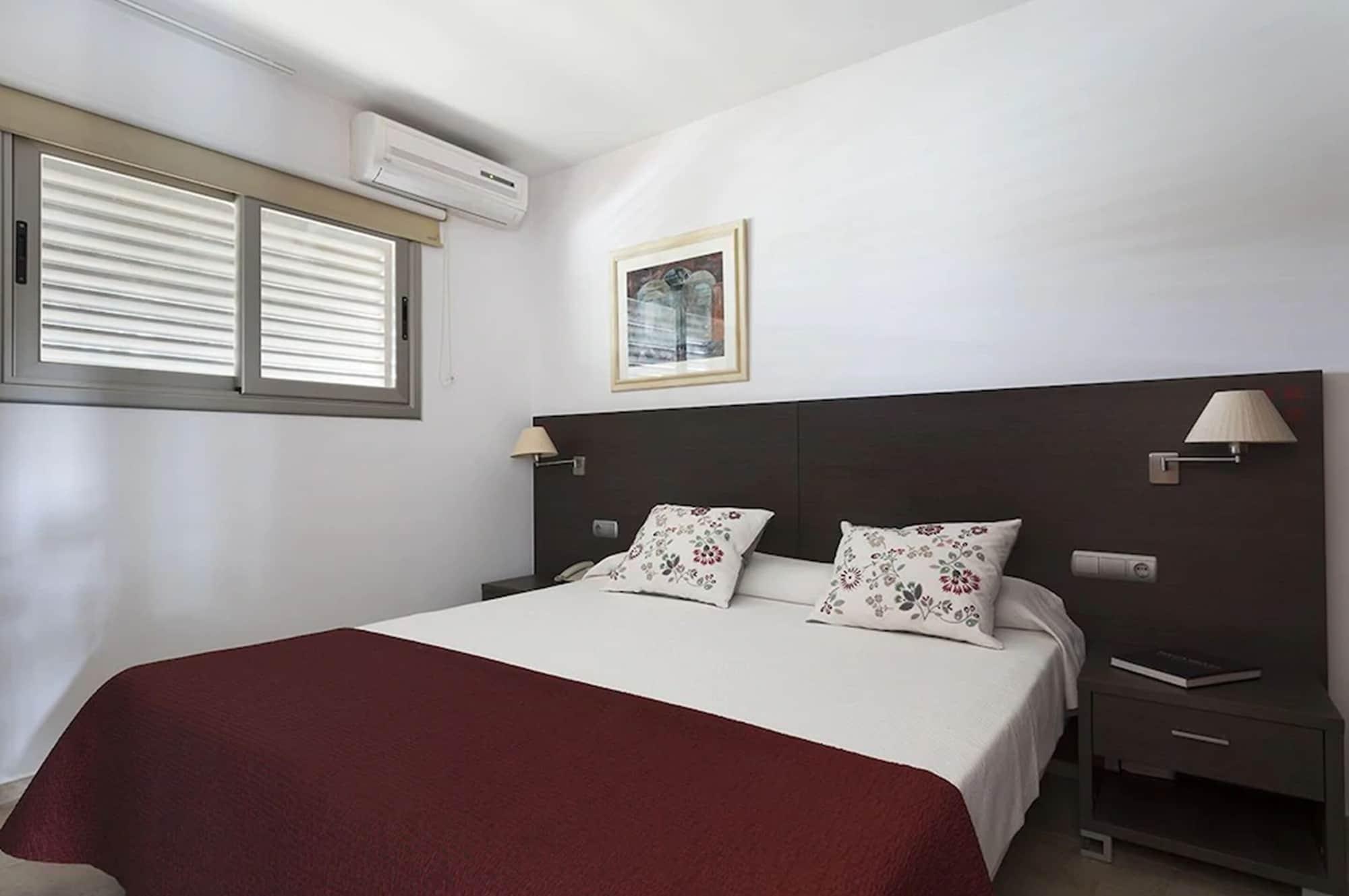 Aparthotel Bardon Castelldefels Esterno foto