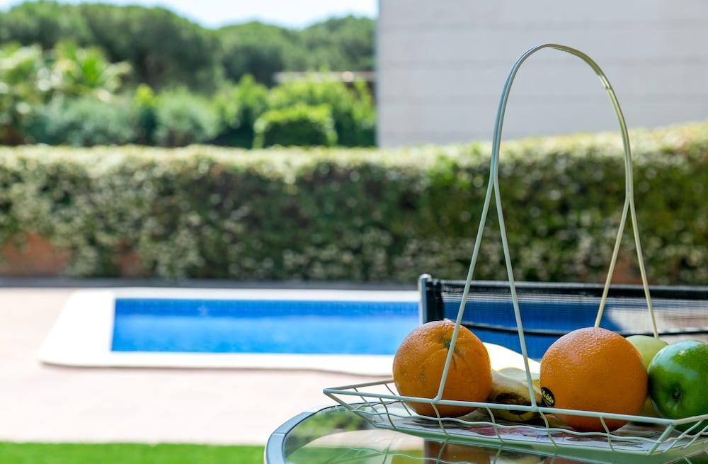 Aparthotel Bardon Castelldefels Esterno foto