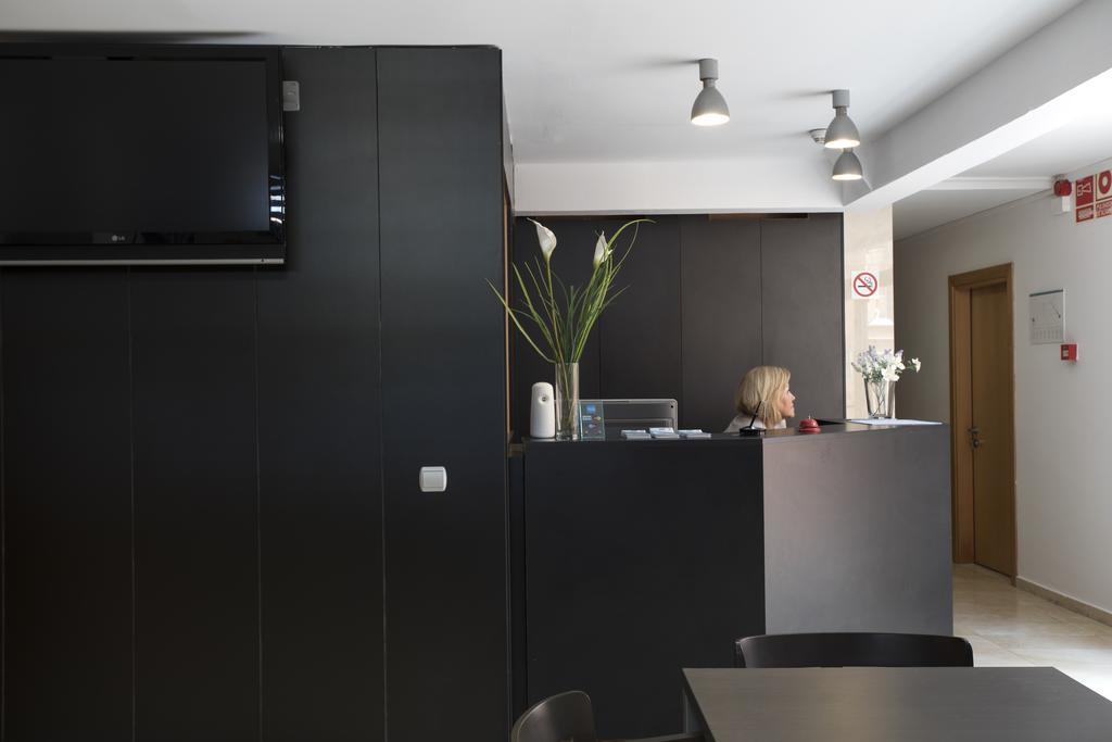 Aparthotel Bardon Castelldefels Esterno foto