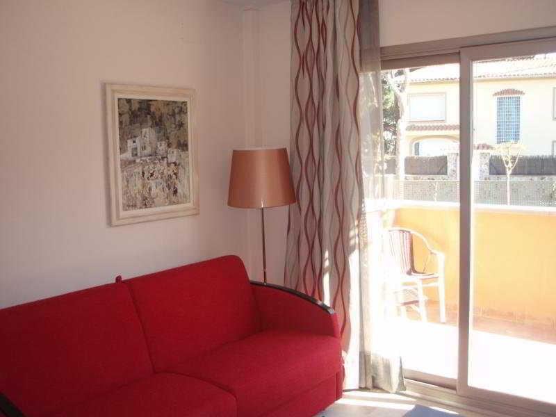 Aparthotel Bardon Castelldefels Esterno foto