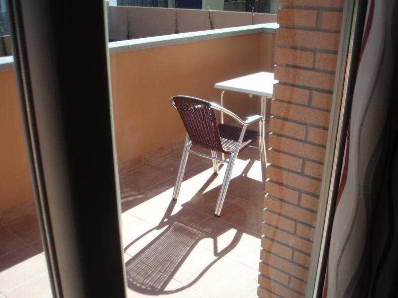 Aparthotel Bardon Castelldefels Esterno foto